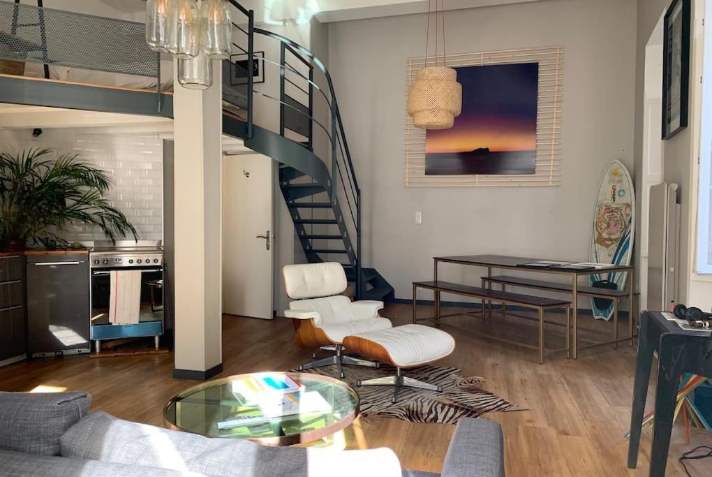 Charming Apartment In The Chartrons District ボルドー エクステリア 写真