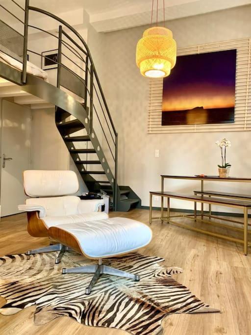 Charming Apartment In The Chartrons District ボルドー エクステリア 写真